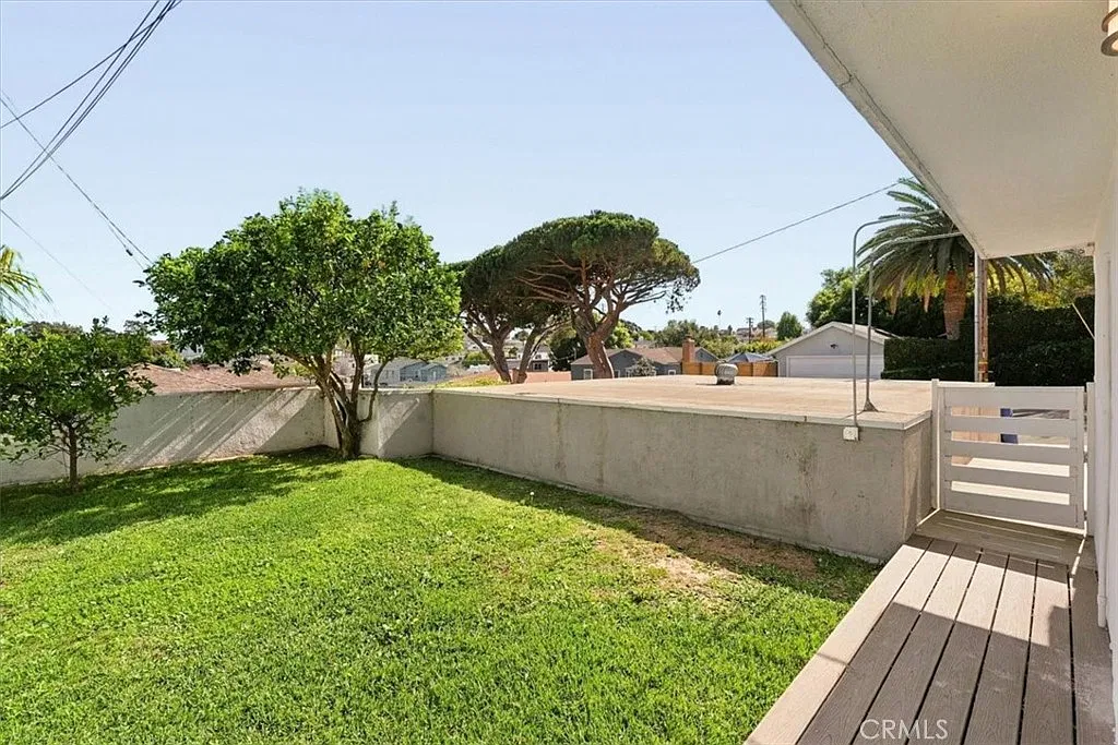 2 bed, 450 sqft, $2,850 — Photo 2