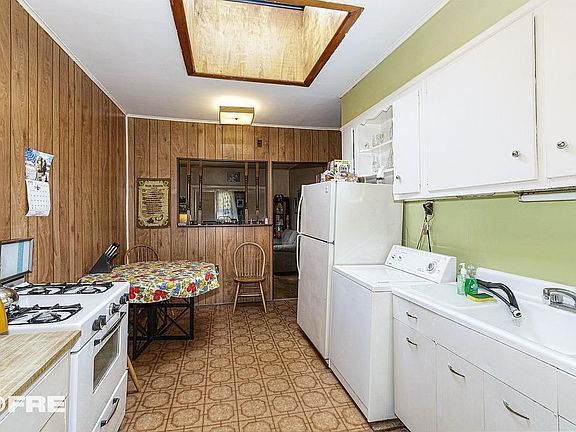 5th image of 4510 L Ave