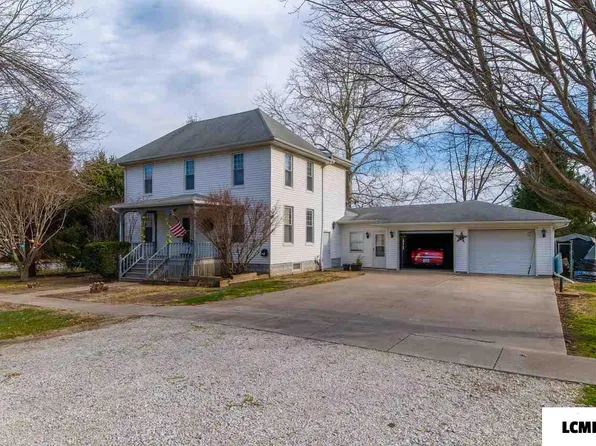 307 N Logan St, New Holland, IL 62671