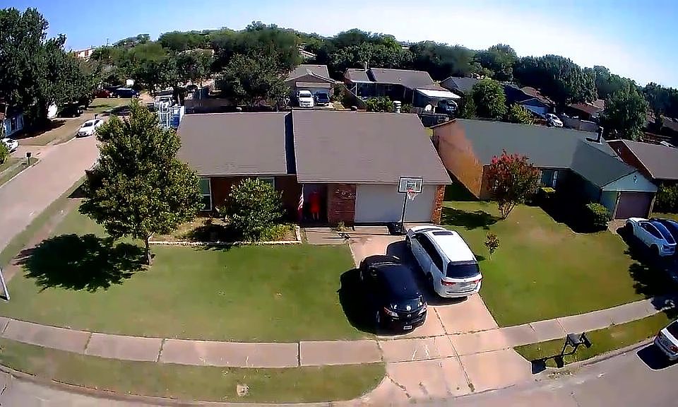 1st image of 202 Green Canyon Dr