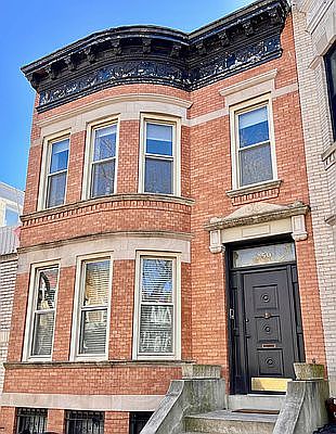 1st image of 250 Windsor Pl