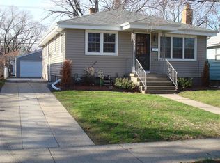 18026 Oakley Ave, Lansing, IL