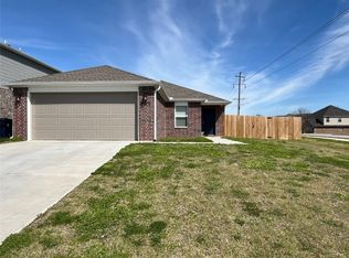 3171 Red Tail Way, Farmington, AR 72730