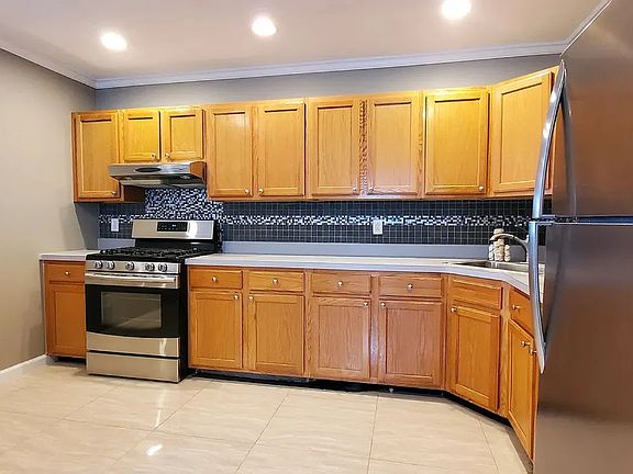 2nd image of 169 Beach 98 St #3