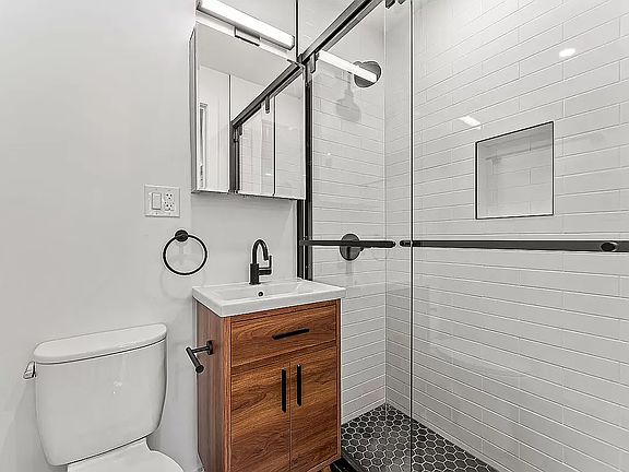 4th image of 125 Saint James Pl #4F