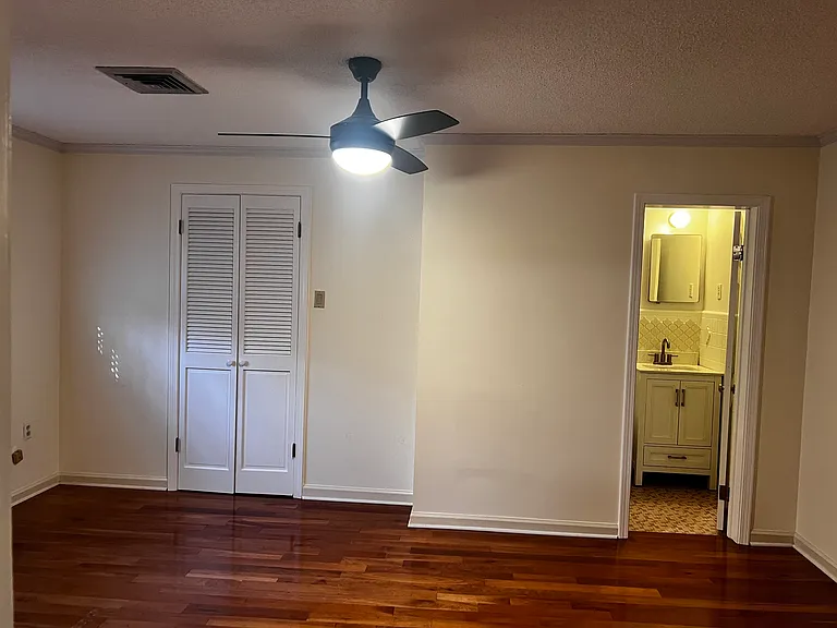 4587 Boyce Rd — Photo 13