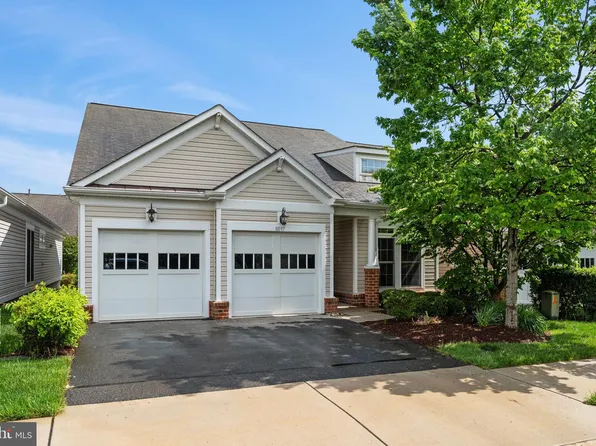 8897 White Orchid Pl, Lorton, VA 22079