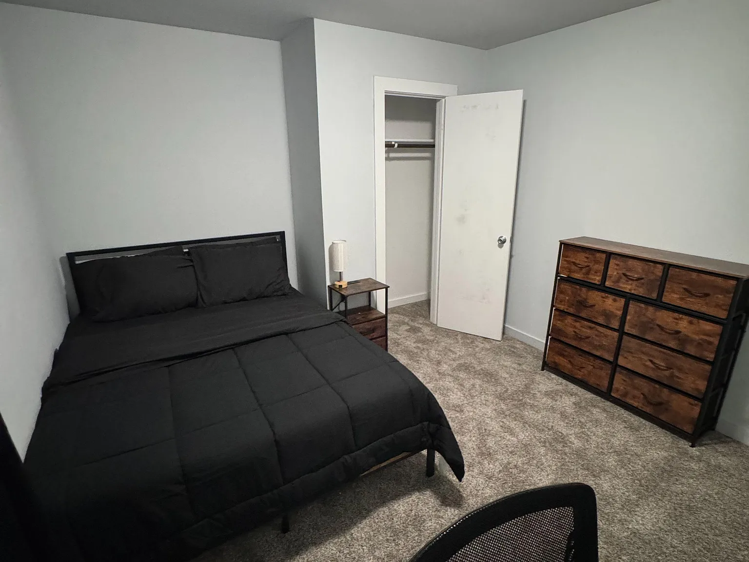 4 bed, 4.0 bath, 2312 sqft, $797 — Photo 3