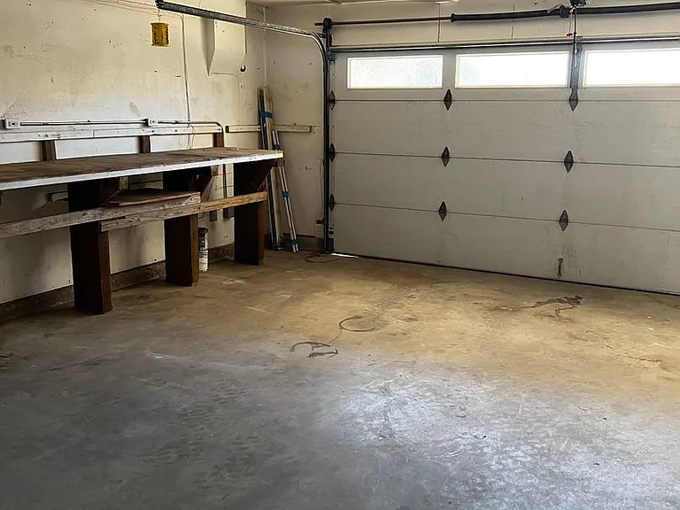 15060 Pauls Ln — Photo 3