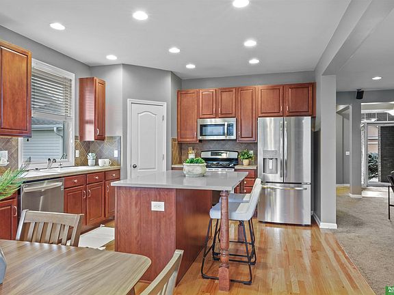3rd image of 5531 N 150th St