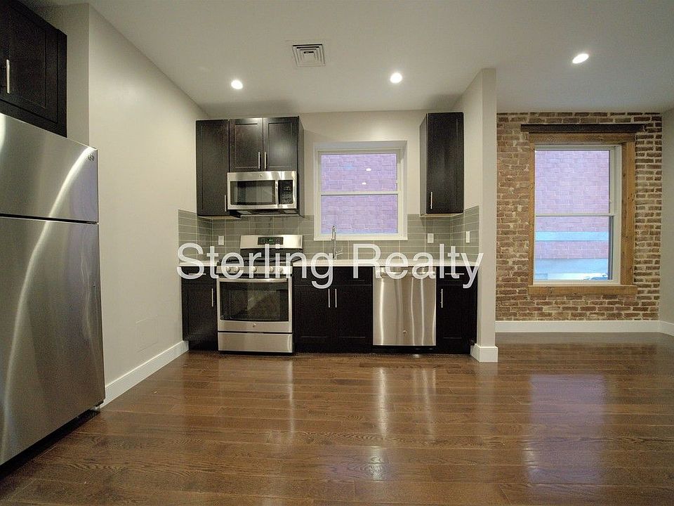 1st image of 27-24 Hoyt Ave S #2RR