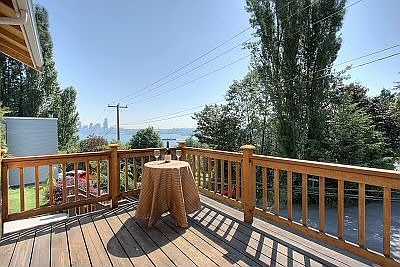 Large deck to soak in the sun