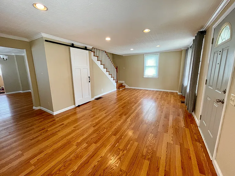 113 S Washington St — Photo 6