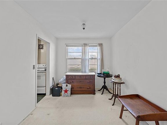 5th image of 2507 Woodview Dr