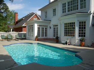 693 Collier Commons Cir NW, Atlanta, GA 30318