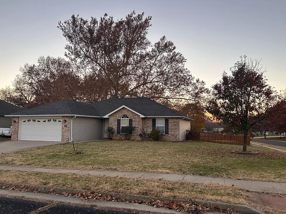 2500 Oakmeadows Dr