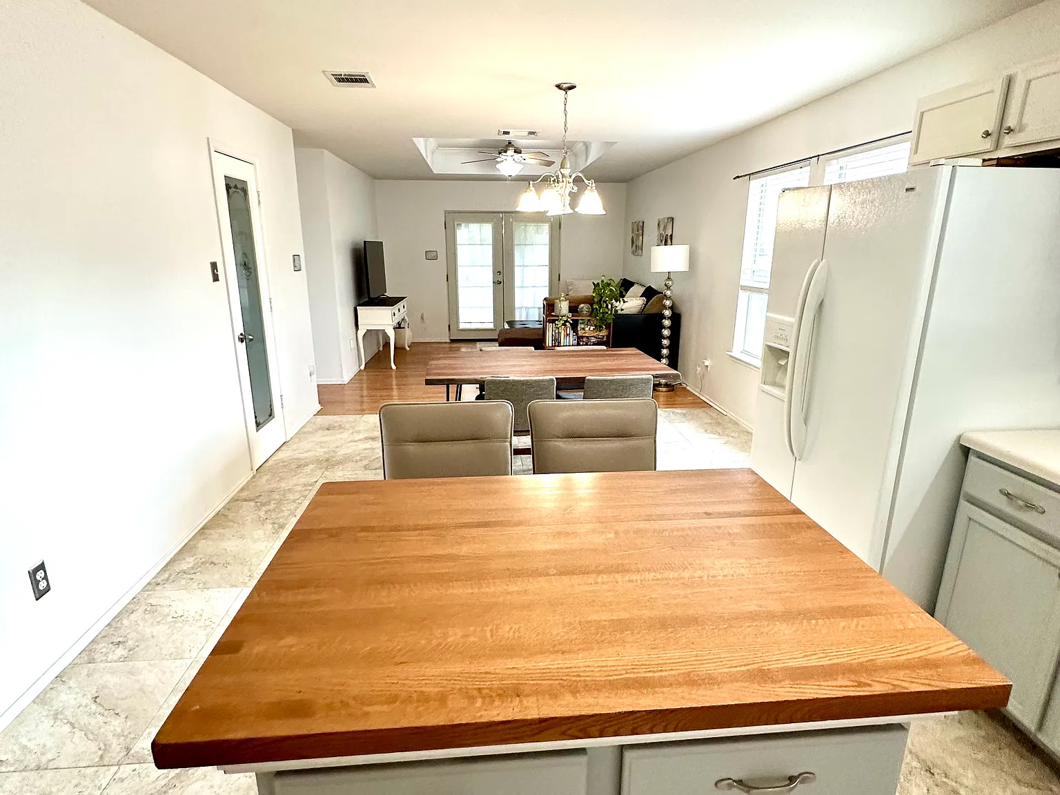 3 bed, 1340 sqft, $1,850 — Photo 3