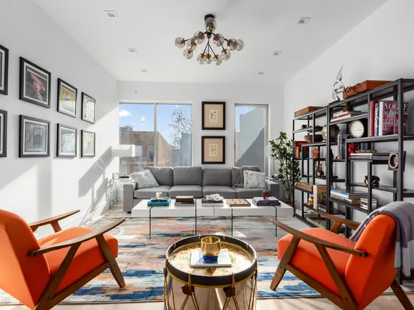 149 Dupont Street image 1 of 10