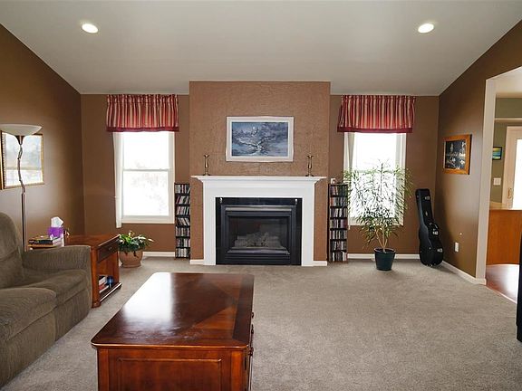2nd image of 10909 Nylen Dr