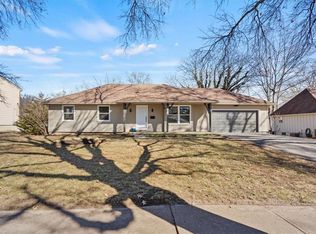 206 E 117th Ter, Kansas City, MO 64114