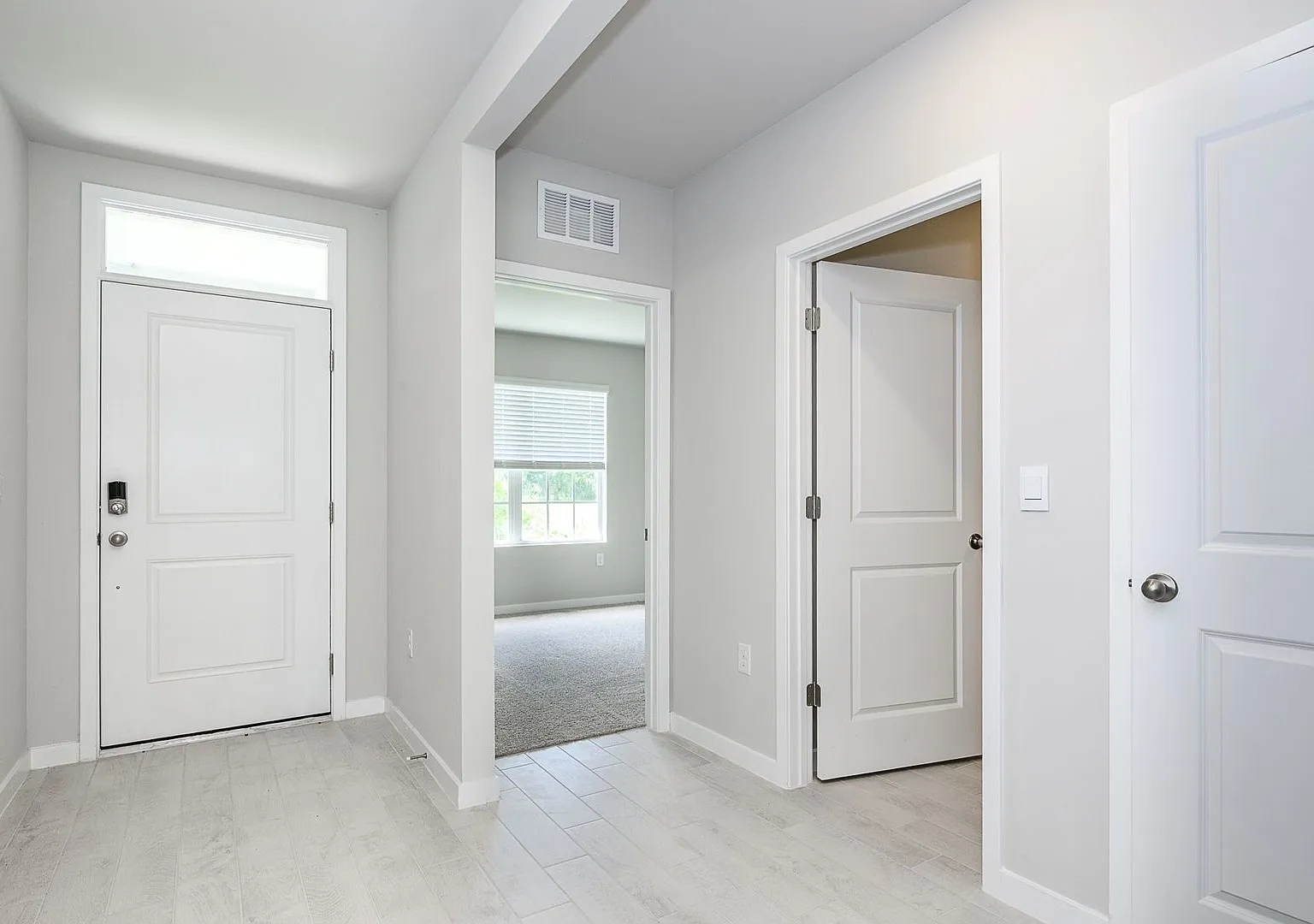 Annual Rental Brand-New Construction Never Lived In! — Photo 4
