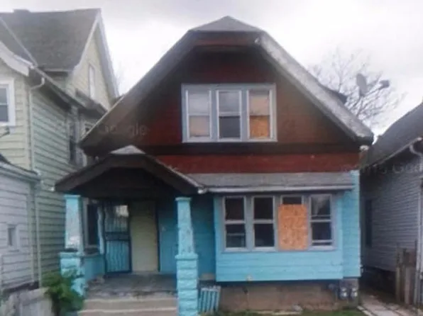 1124 N 24th Pl, Milwaukee, WI 53233