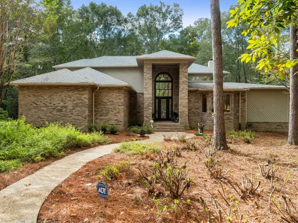 5 Shady Ln, Hattiesburg, MS 39402