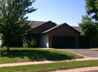 969 Trumble St, Chaska, MN 55318