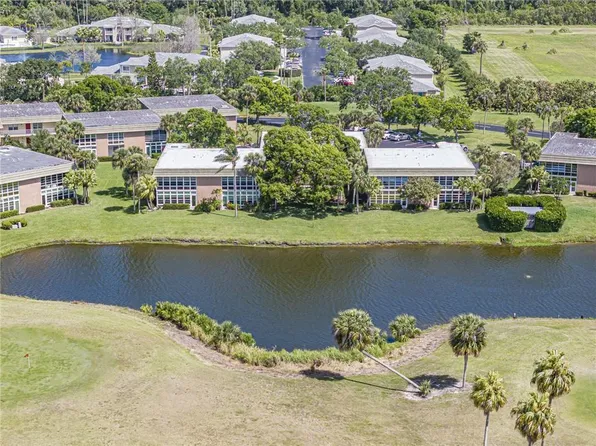 35 Vista Gardens Trl APT 205, Vero Beach, FL 32962