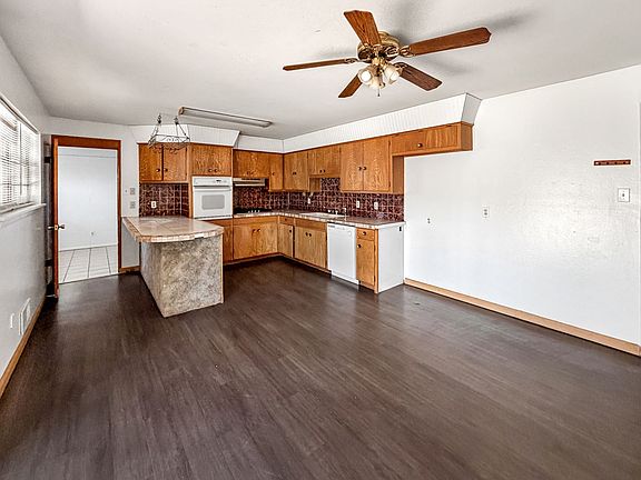 4th image of 805 W Gore Ave