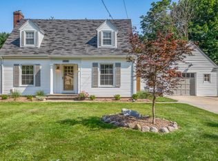 1028 Clover St, Kalamazoo, MI 49008
