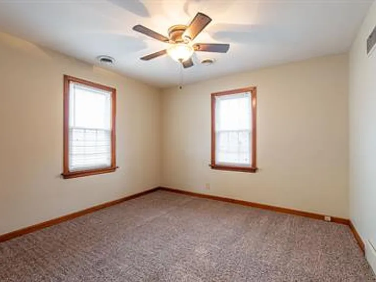 1638 E Madison St — Photo 7