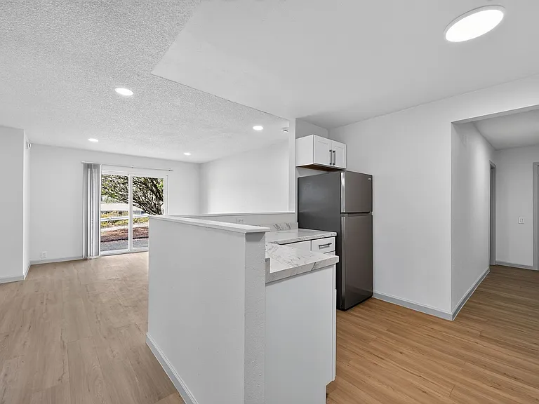 The Clover Apartments — Photo 16
