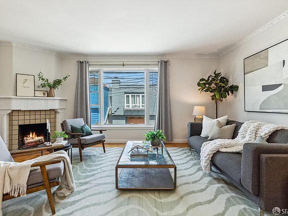 3rd image of 32 Saint Charles Ave