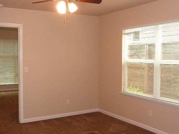 4th image of 2510 27th St APT 4