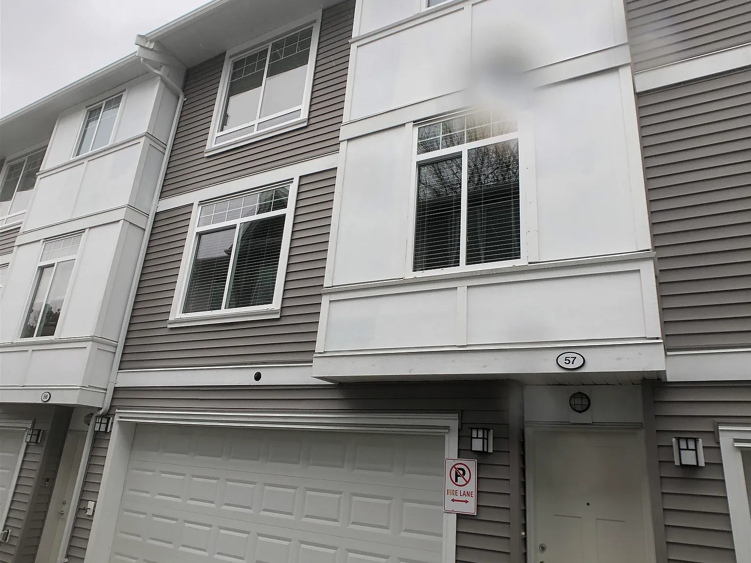 4 bed, 1900 sqft, $3,000 — Photo 1