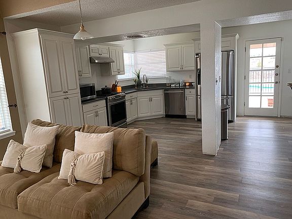 4th image of 510 Comice Ln