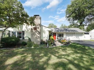 205 Woodridge Rd, Saint Louis, MO 63122