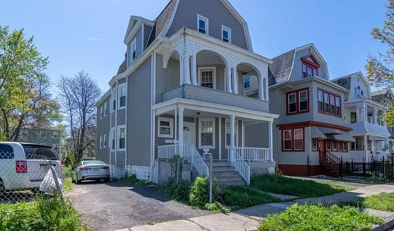 242 S Burnet St — Photo 19