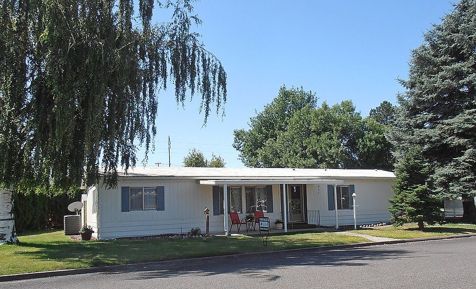 1st image of 866 SE Mockingbird Dr