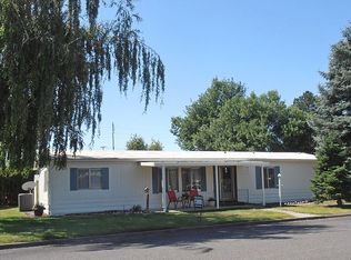 866 SE Mockingbird Dr, College Place, WA 99324