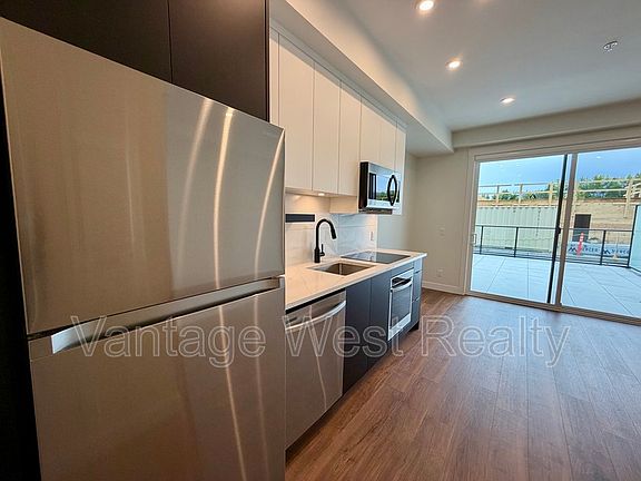 3rd image of 1280 Sutherland Ave #208