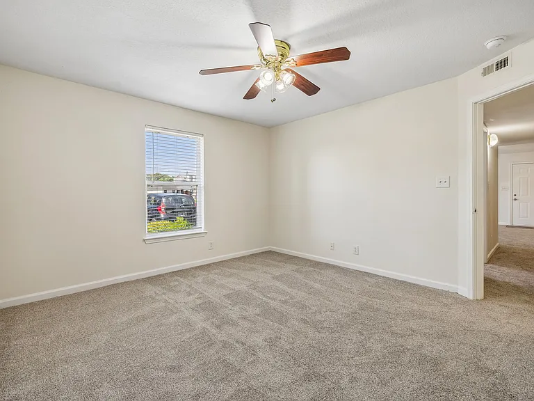 Legacy Village — Photo 144