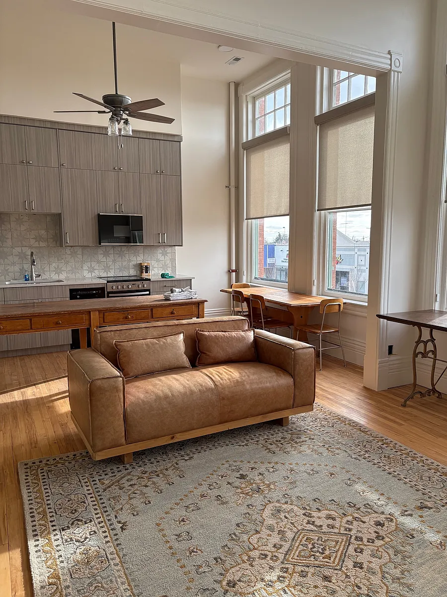 Spacious and well appointed loft apartment - 57 S Main St