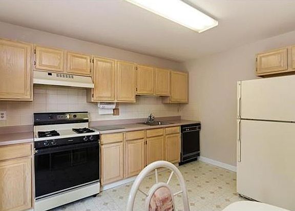 2nd image of 21 Aldo Ct