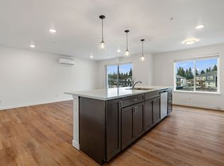 Beautiful and Modern 2 Bed/2 Bath in Grand Mound / Great Wolf Lodge area, Centralia, WA 98531