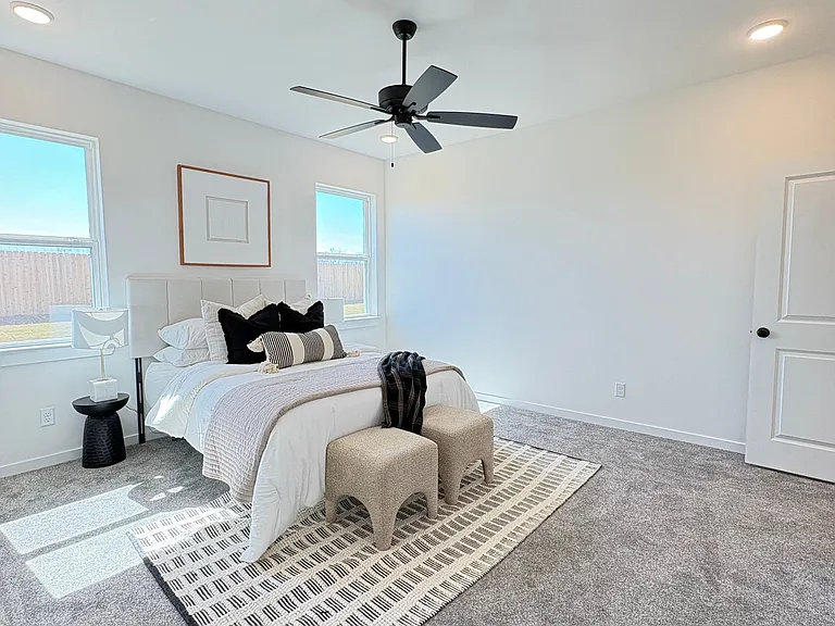 727 Liberty Park Dr — Photo 16