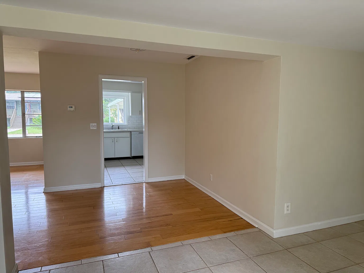 494 Arricola Ave — Photo 3