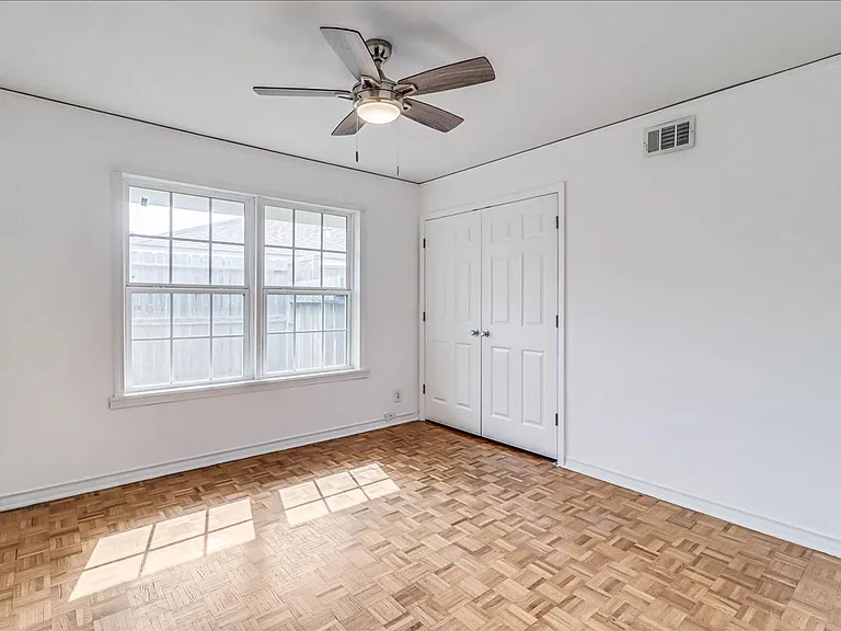 1022 Herndon St — Photo 24