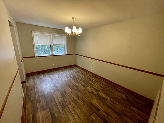 5th image of 323 Idlewylde Dr #1
